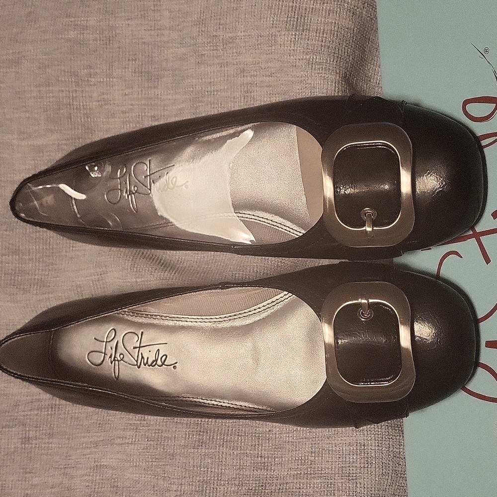 Life Stride Black Flats size 8